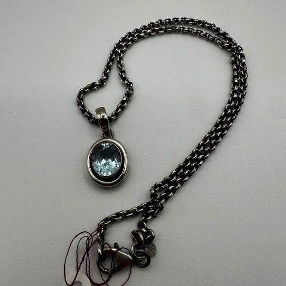 Genuine Silpada oval cut blue topaz and sterling silver necklace! - Picture 6 of 15
